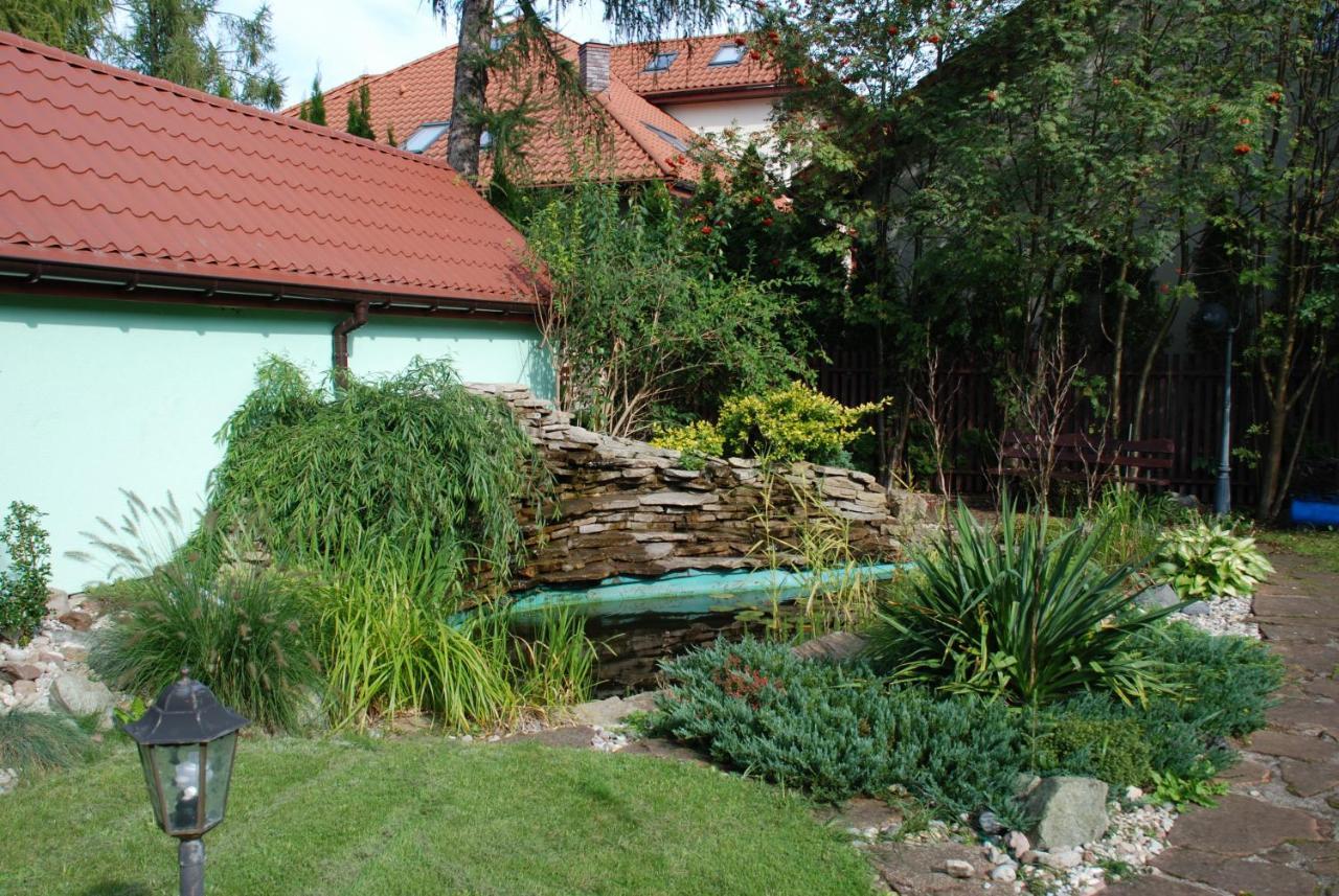 Villarenoma Nadarzyn Exterior foto